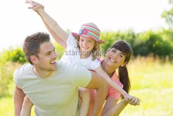 以前的妈妈VS现在的妈妈：时代变迁中的母爱新风貌